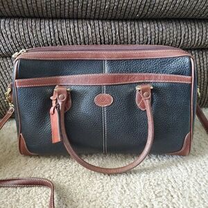 **Last Chance!! Final Sale** Liz Claiborne black & brown leather purse